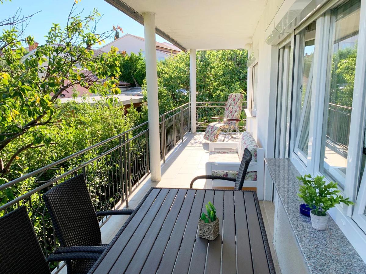 Apartment Gardenview - New! Krk Town Exteriör bild