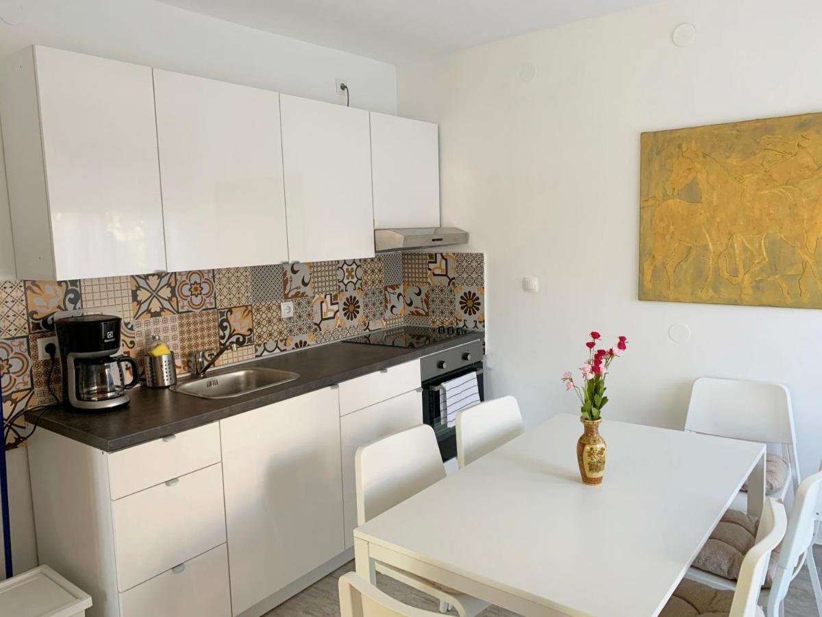 Apartment Gardenview - New! Krk Town Exteriör bild