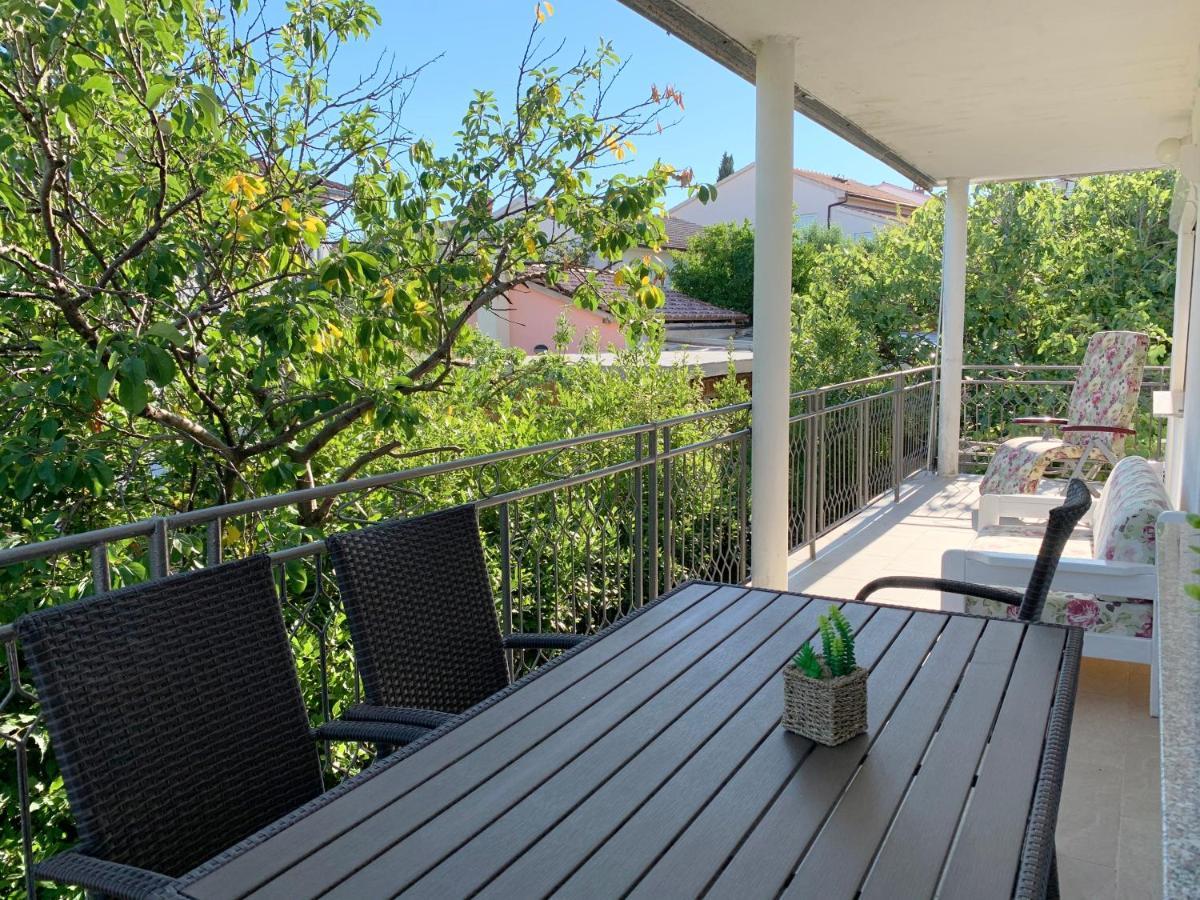 Apartment Gardenview - New! Krk Town Exteriör bild